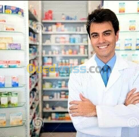 Vendeur homme pharmacie 