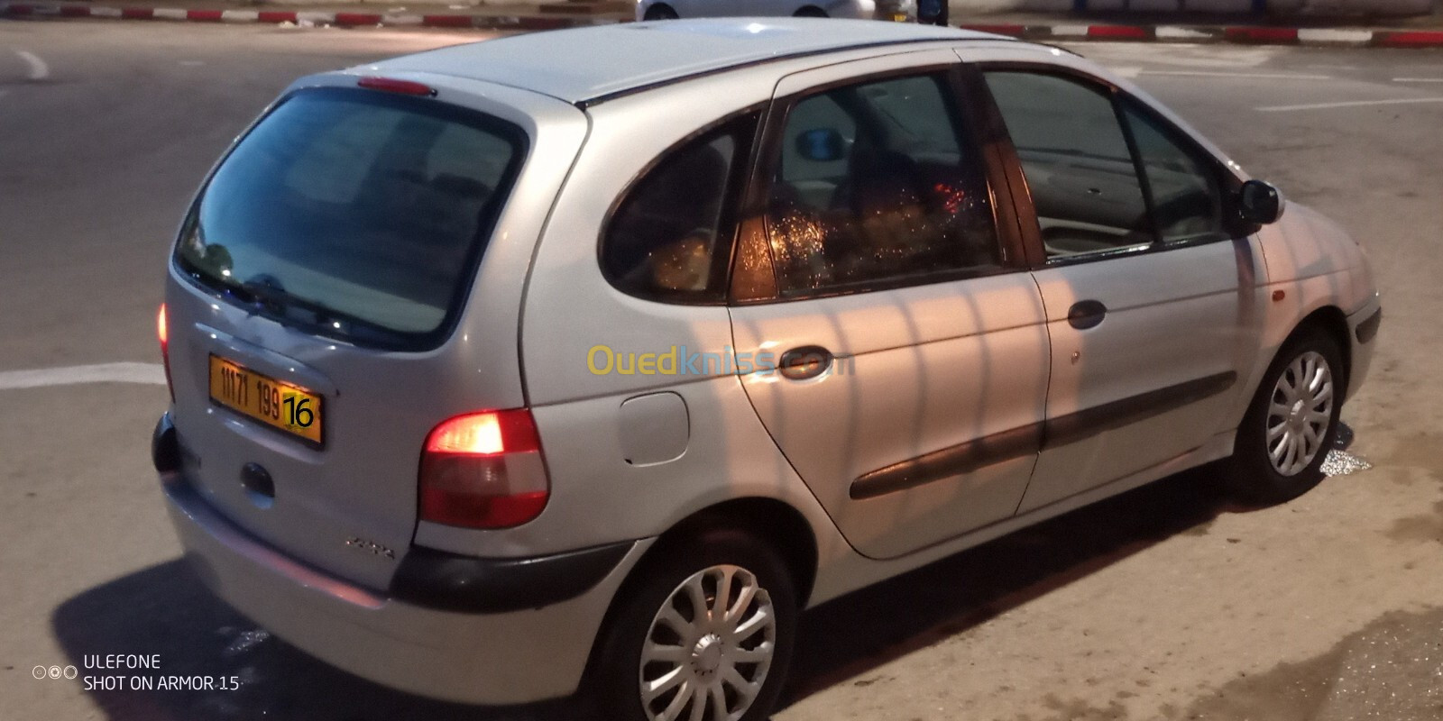 Renault Scenic 1999 Scénic Essence ملبسة مشيا 208000  موتور 1.6 16V