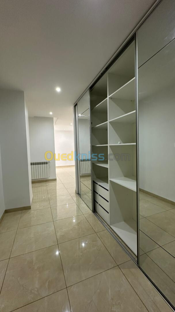 Location Appartement F4 Alger Cheraga