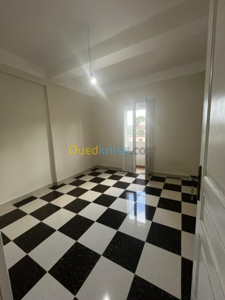 Location Appartement F4 Alger Hydra