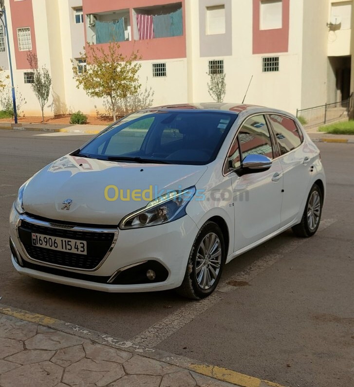 Peugeot 208 2015 Allure Facelift