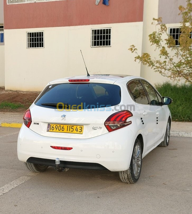 Peugeot 208 2015 Allure Facelift