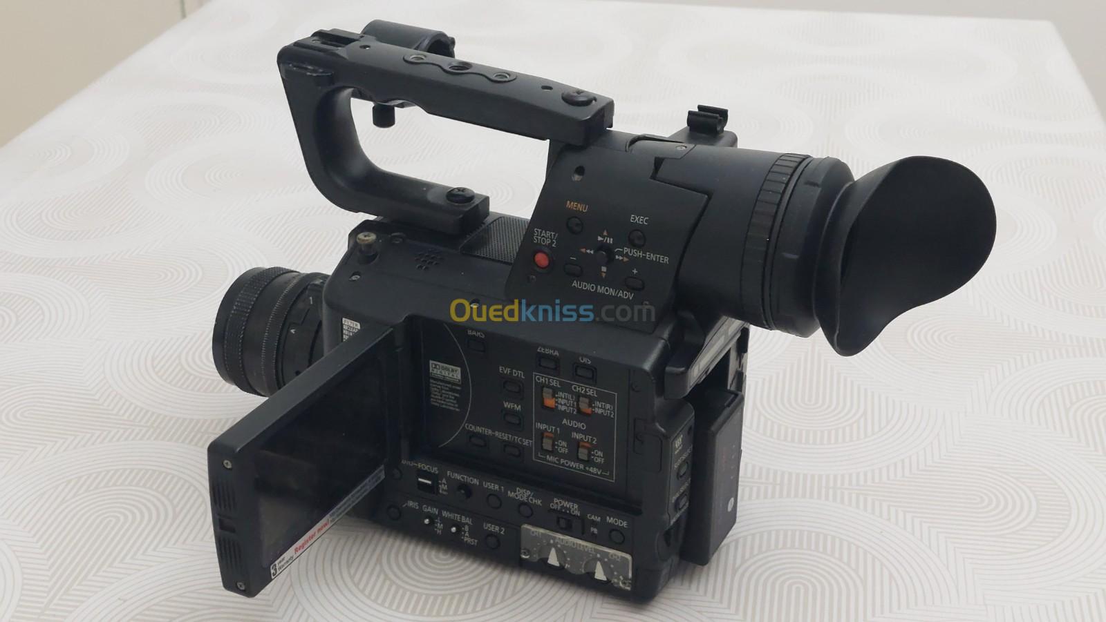 Camera Panasonic FULL HD AF AG100P