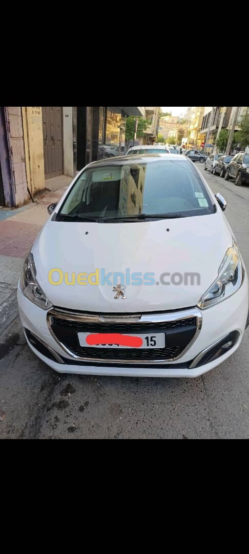 Peugeot 208 2018 Allure