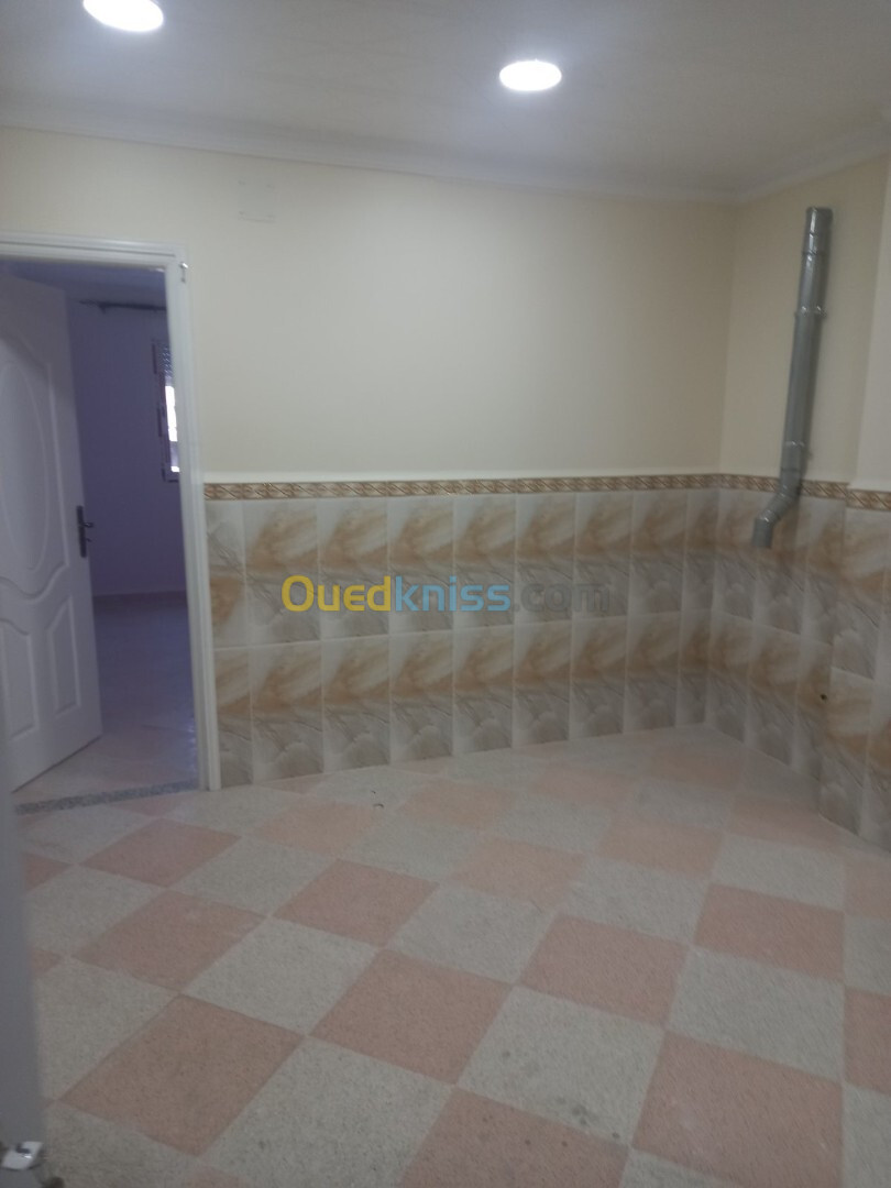 Location Appartement F3 Alger Les eucalyptus