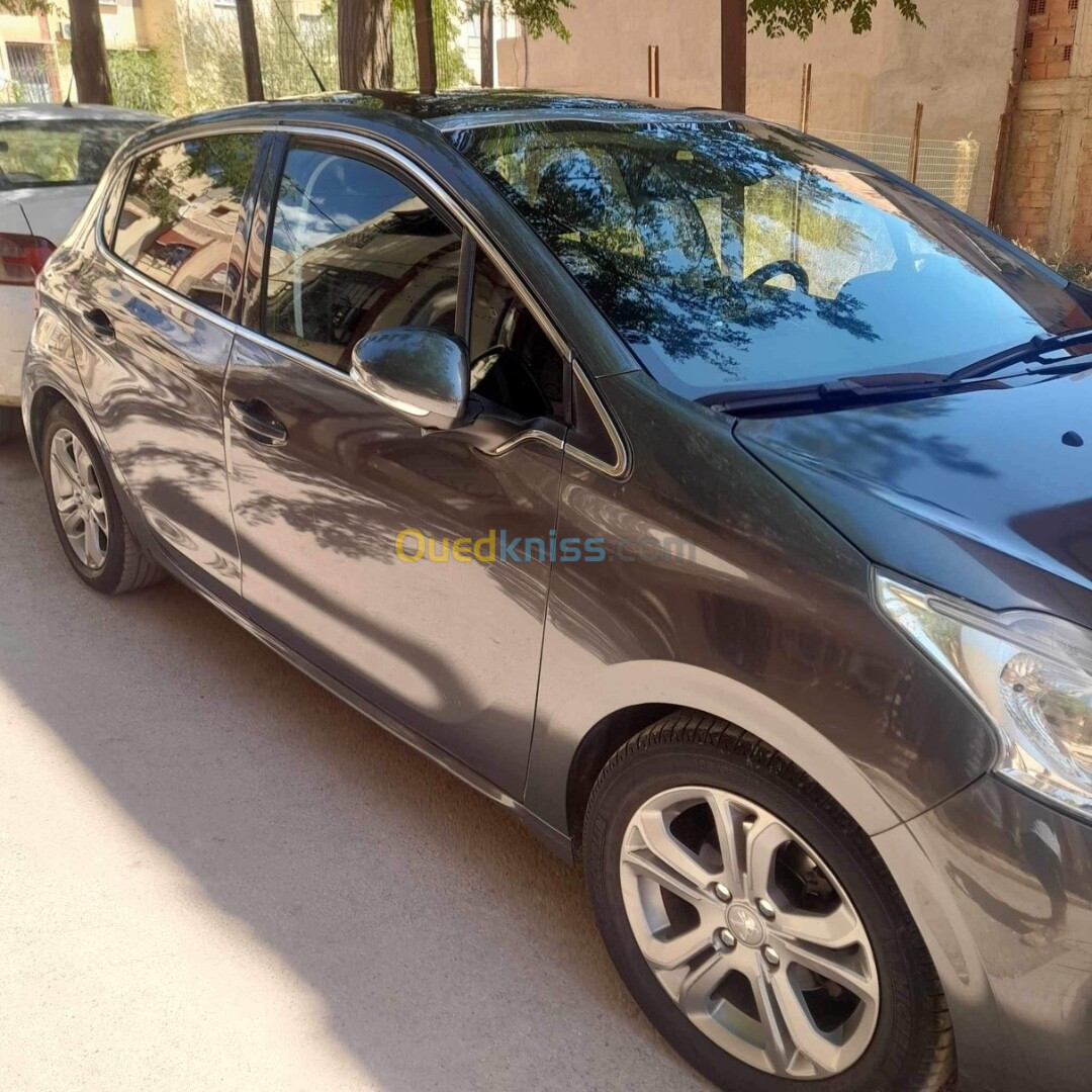 Peugeot 208 2014 Allure