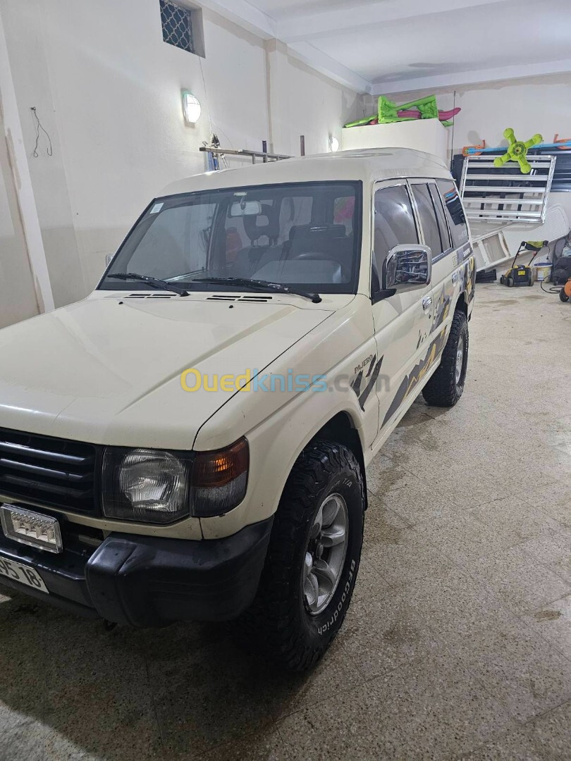 Mitsubishi Pajero Court 1995 Pajero Court