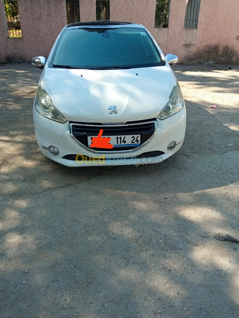 Peugeot 208 2014 Allure