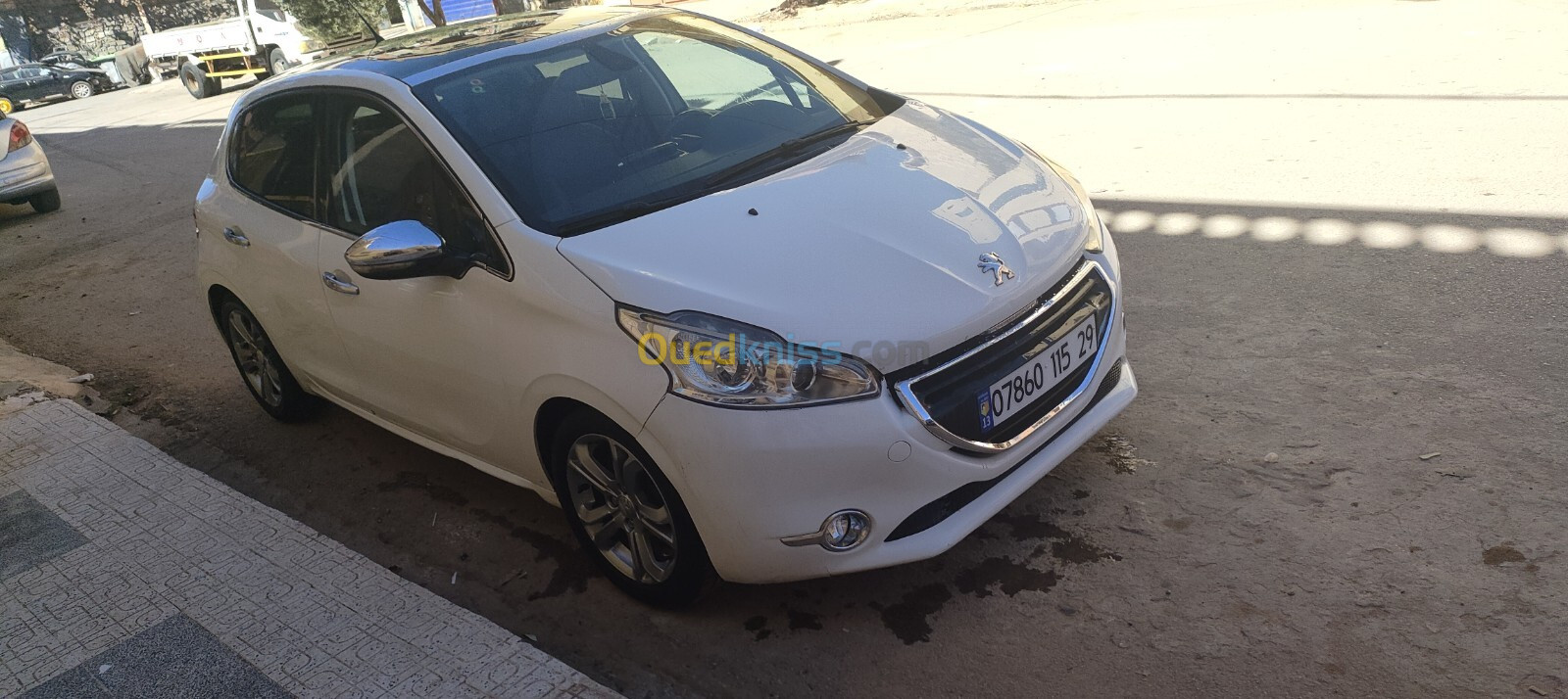 Peugeot 208 2015 Allure