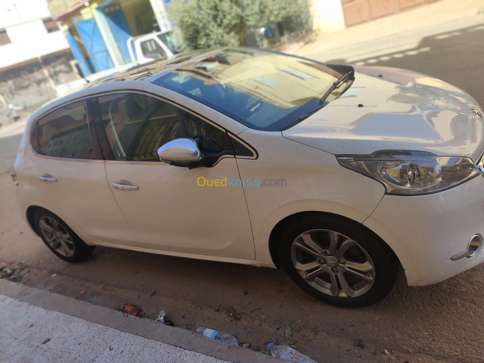 Peugeot 208 2015 Allure