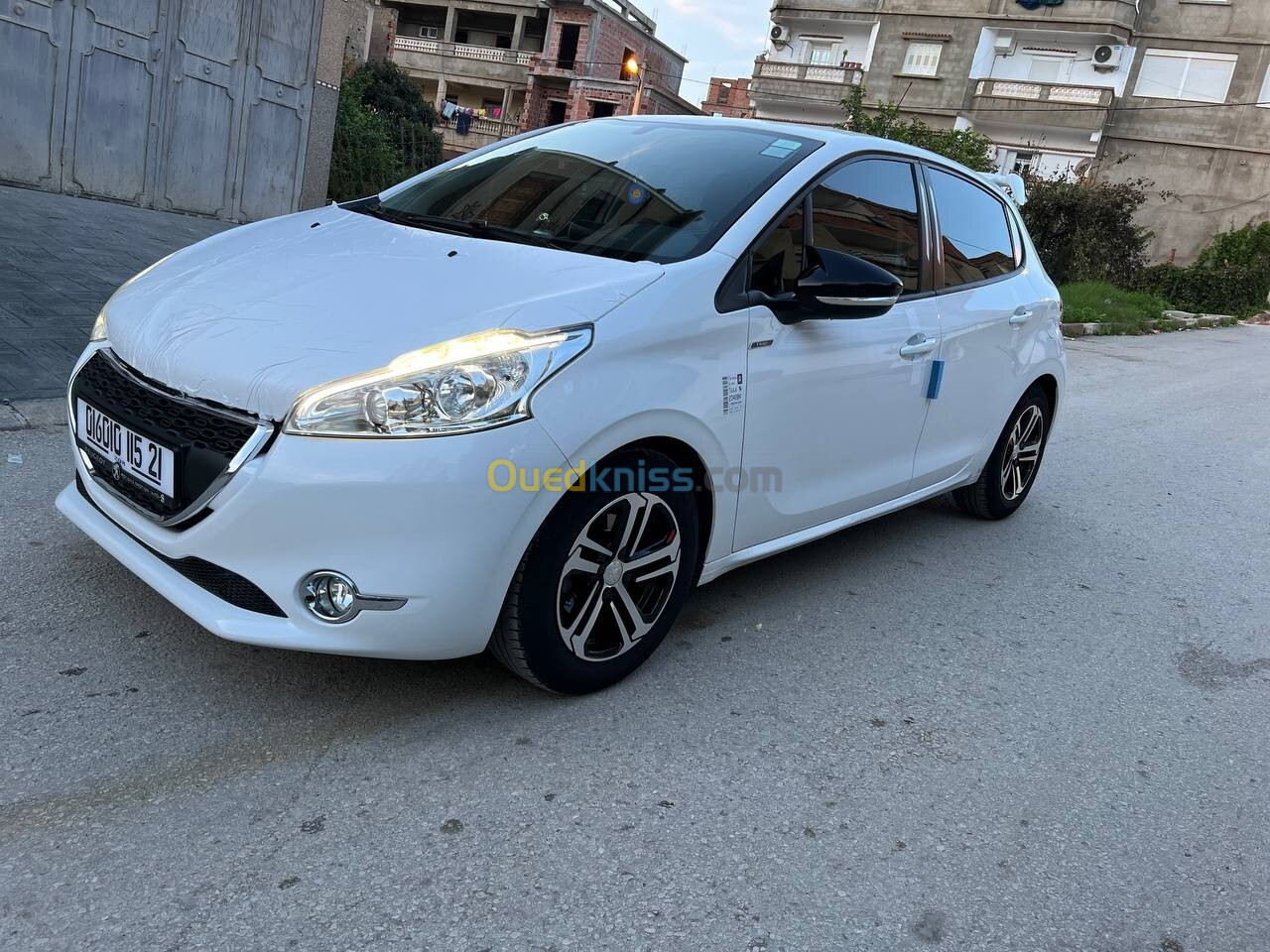 Peugeot 208 2015 208