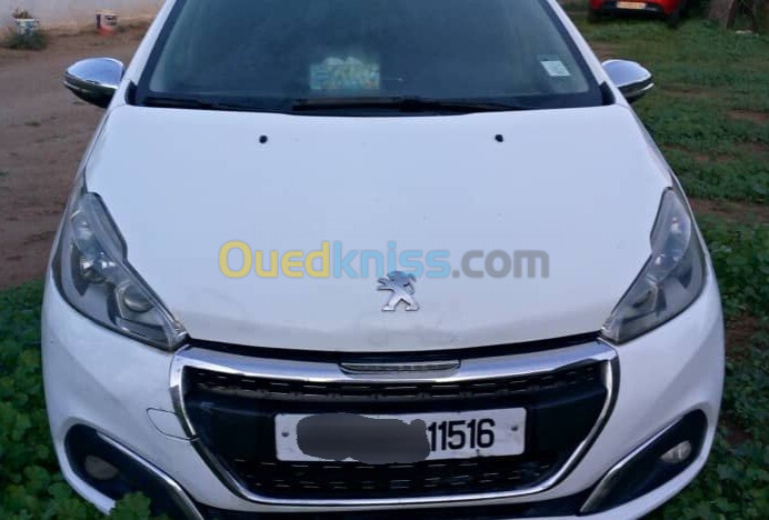 Peugeot 208 2015 Allure Facelift