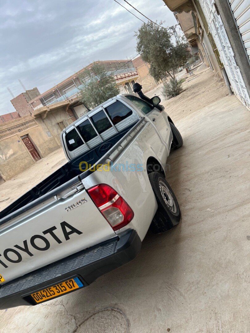 Toyota Hilux 2015 LEGEND DC 4x4