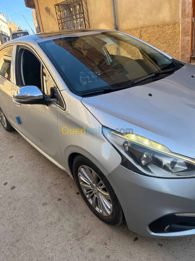 Peugeot 208 2016 Allure