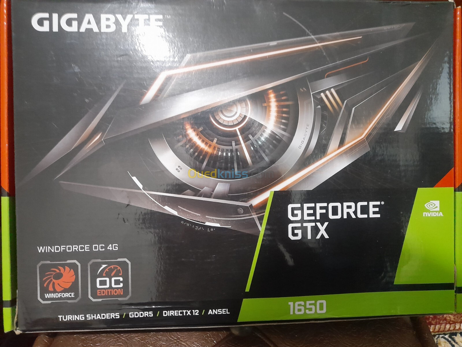 Gtx 1650 windforce 4gb / cpu I3 9100F /Carte mère Gigabyte B365M H 