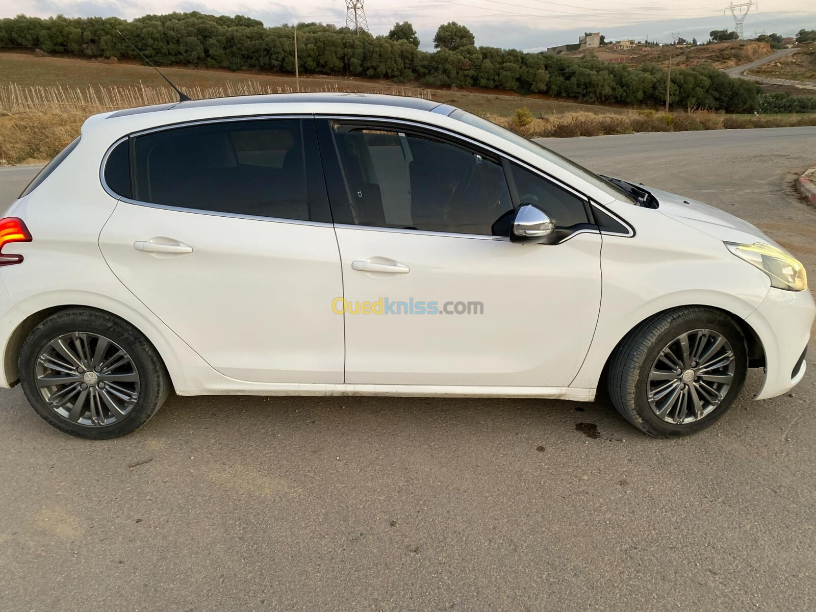 Peugeot 208 2015 Allure