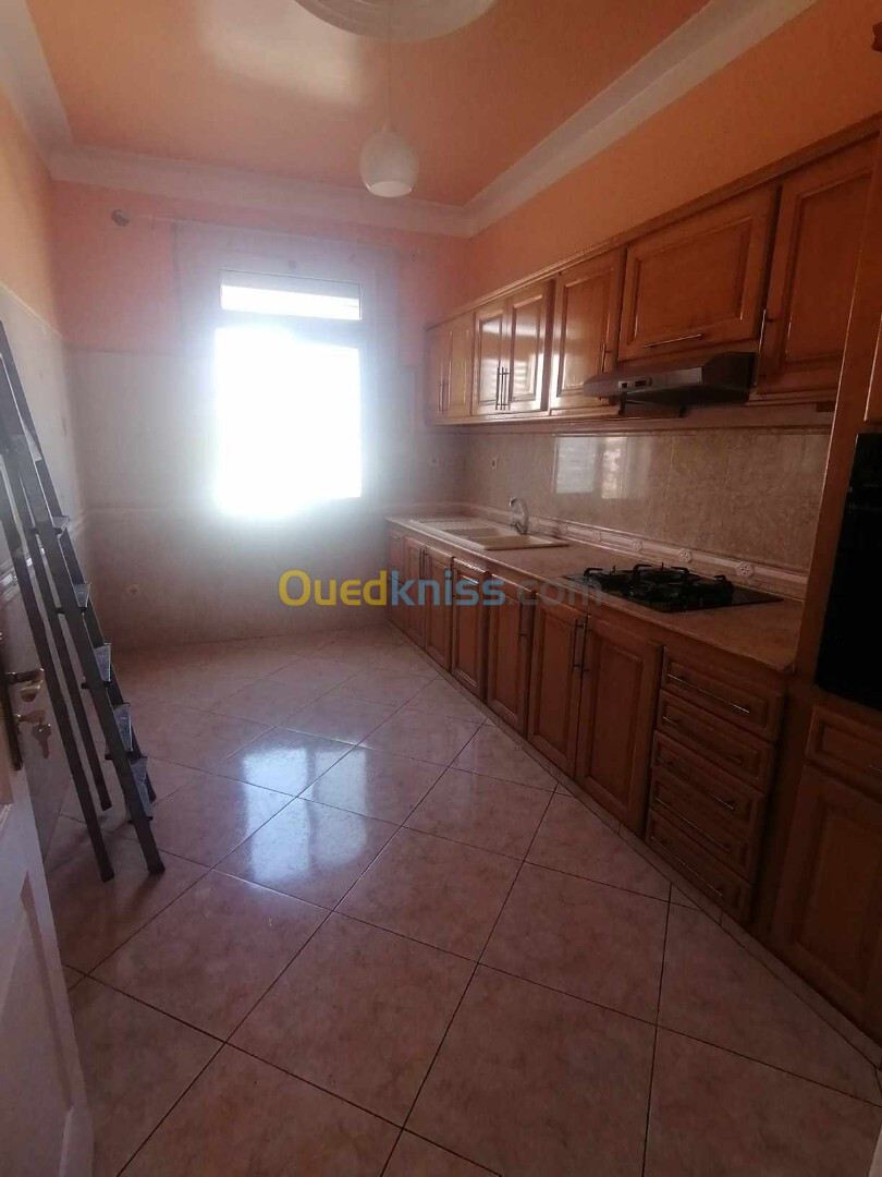 Location Niveau De Villa F4 Alger Ain taya