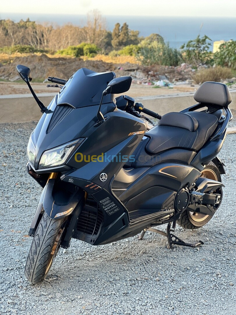 Yamaha T max iron 2016