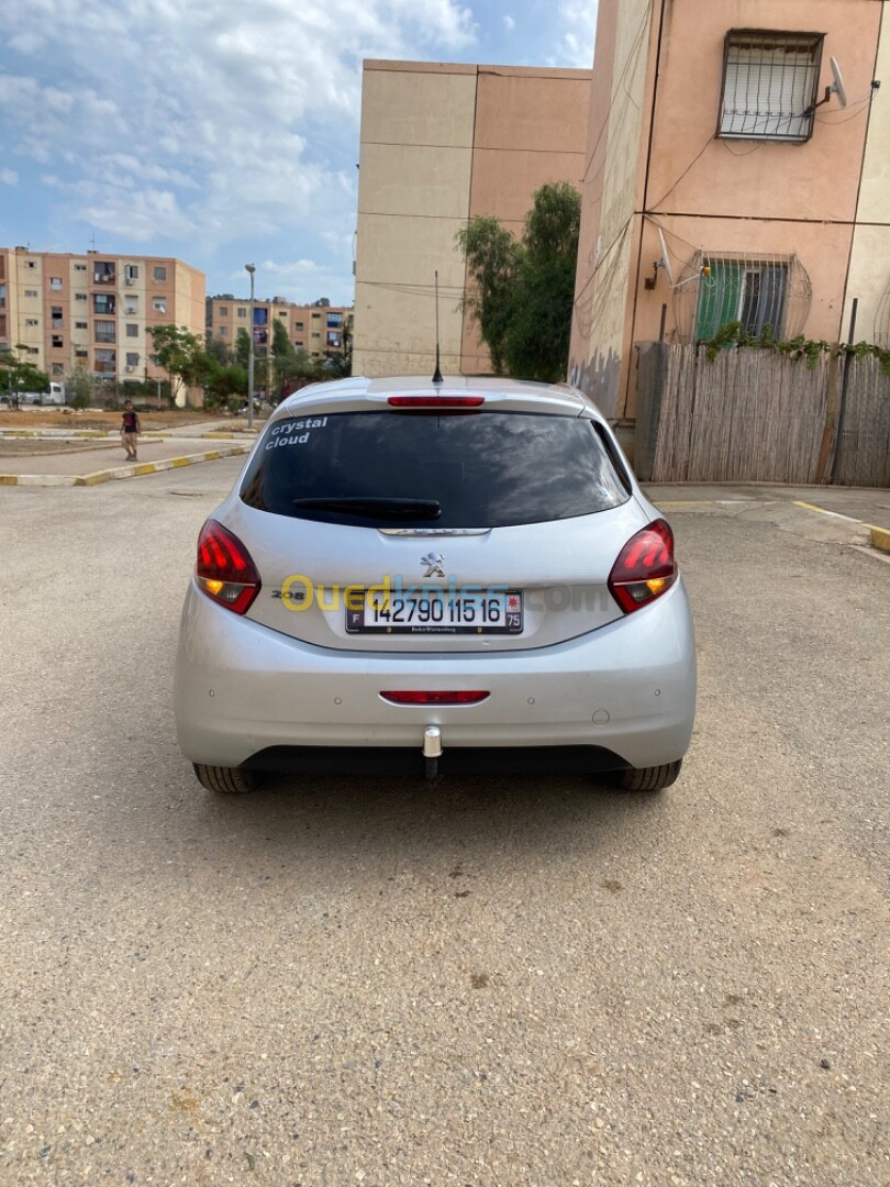 Peugeot 208 2015 Allure Facelift