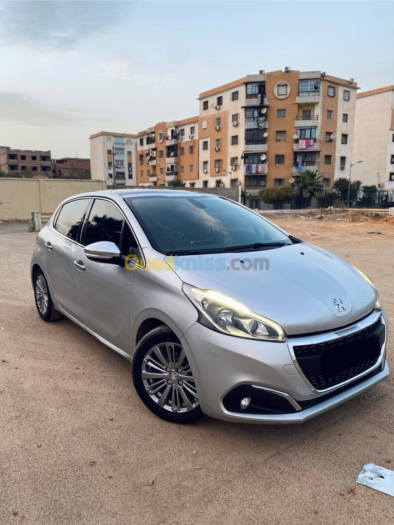 Peugeot 208 2015 Allure Facelift