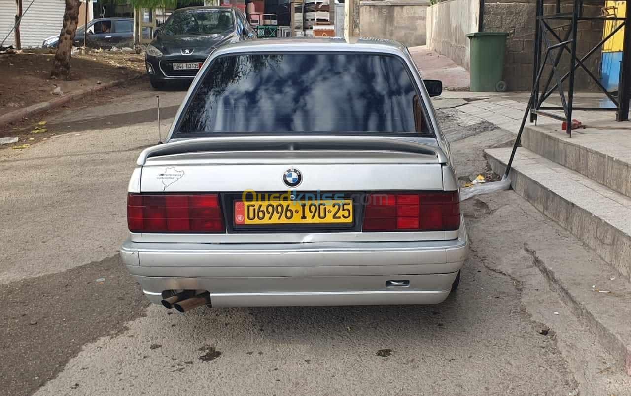 BMW E 30 1990 