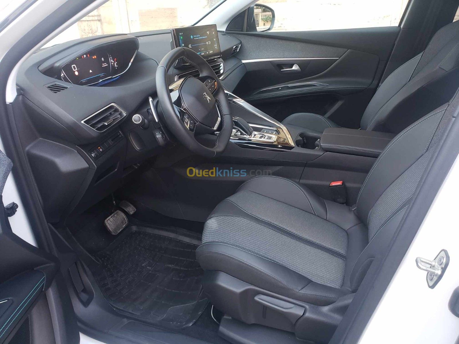 Peugeot 5008 2023 7 place