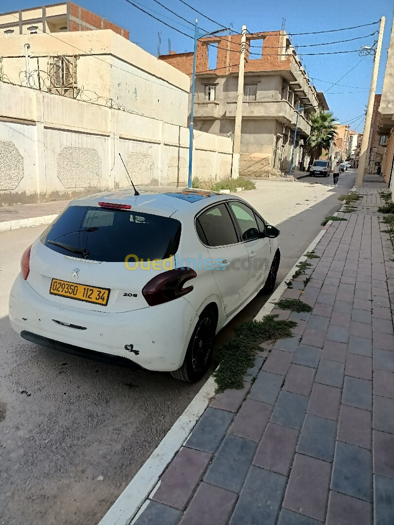 Peugeot 208 2012 Allure