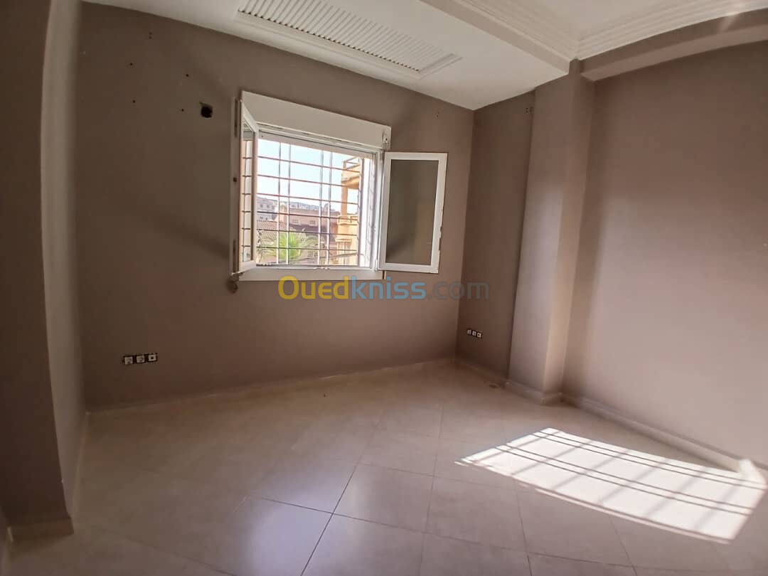 Location Appartement F4 Alger Ain naadja