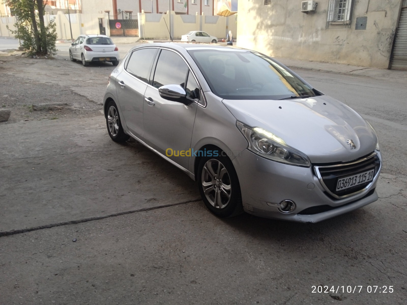 Peugeot 208 2015 Allure