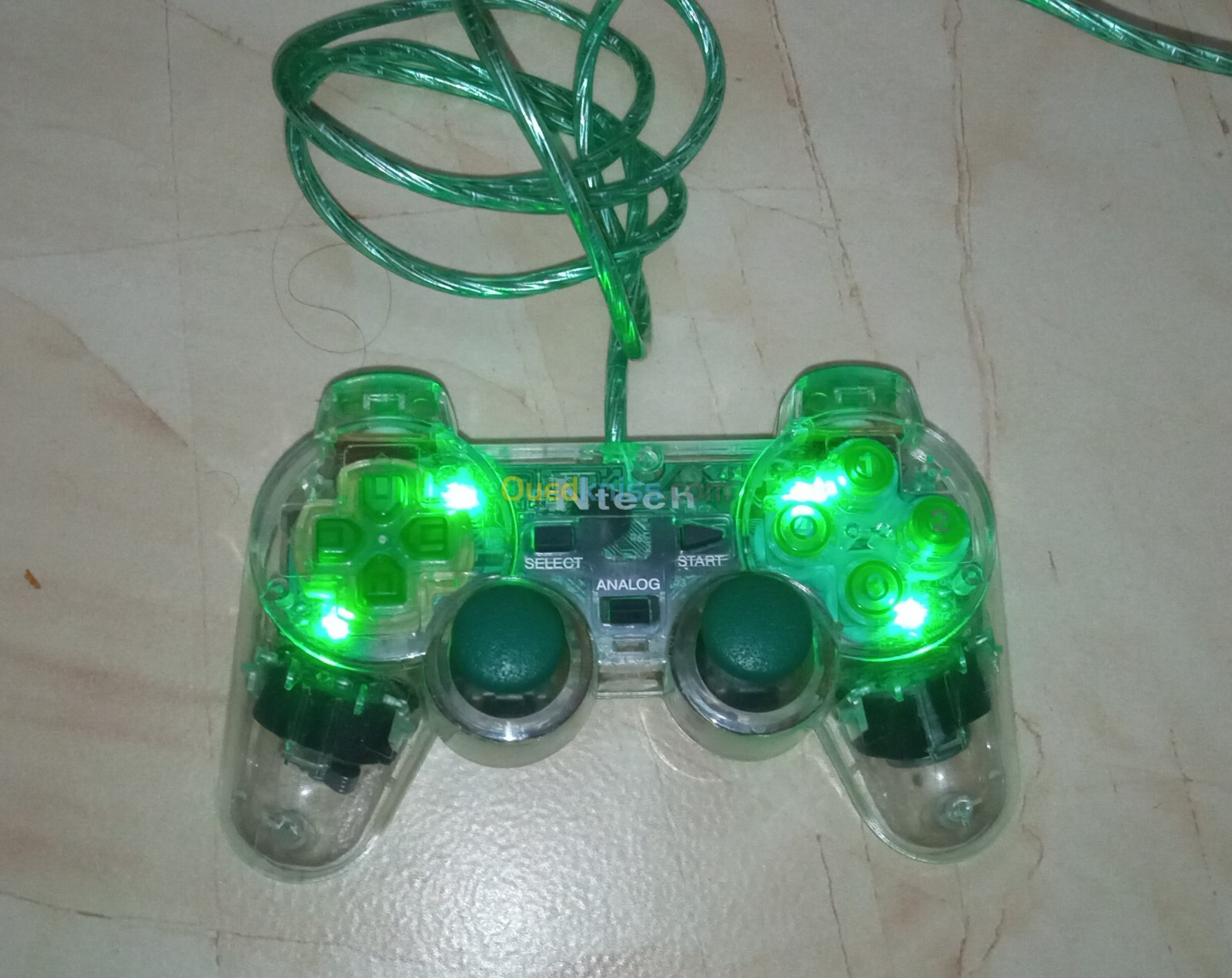 VENDRE DEUX MANETTE GAMING CABLE USB 