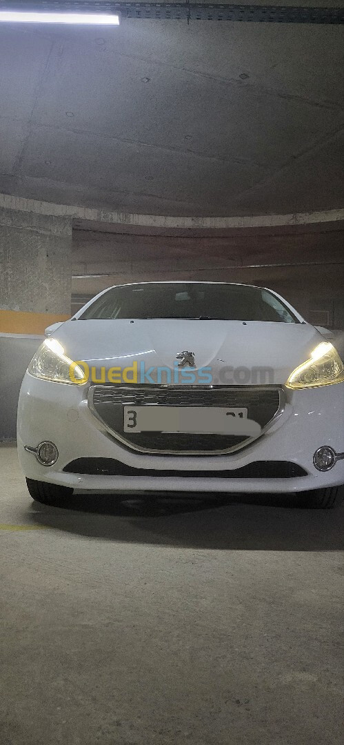 Peugeot 208 2015 Active Facelift