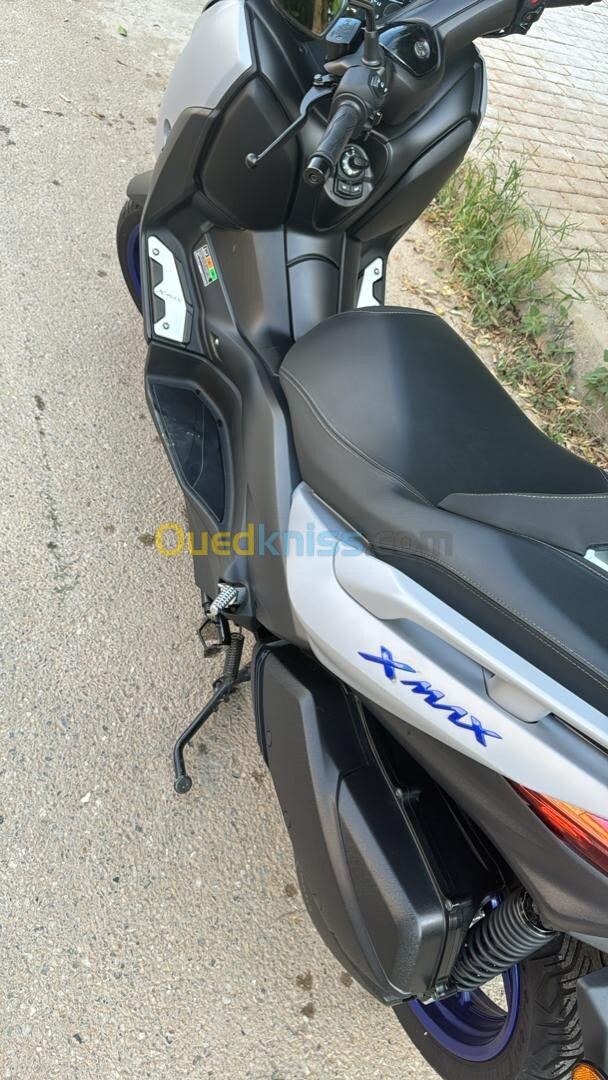 YAMAHA XMAX 300 2022