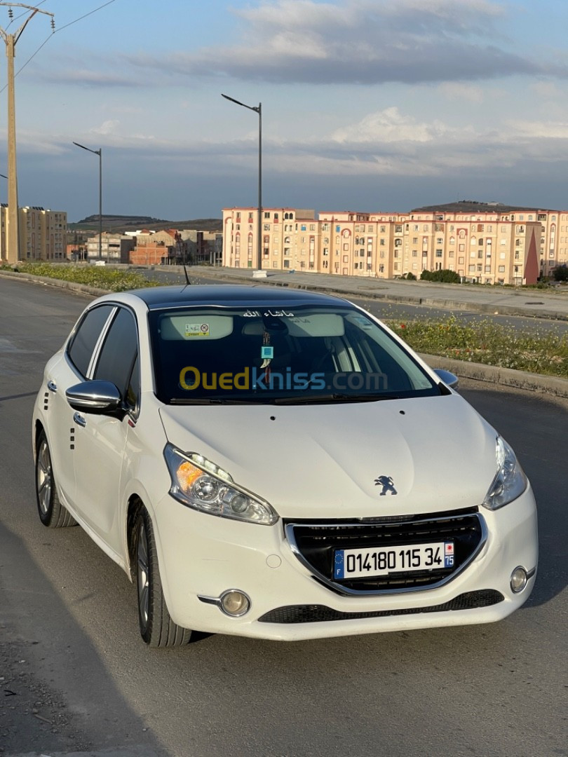 Peugeot 208 2015 Allure