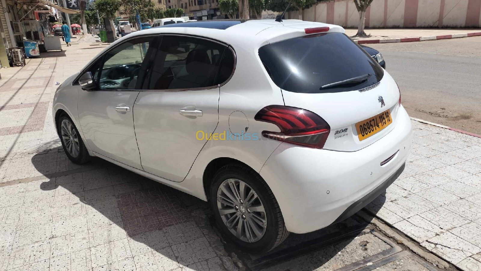 Peugeot 208 2015 Access Facelift