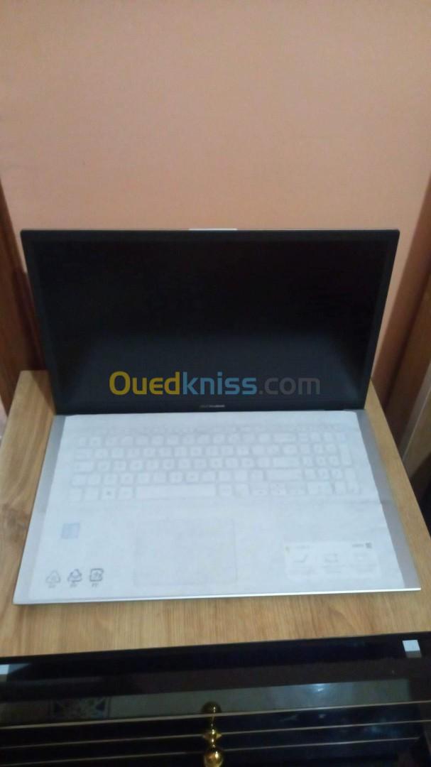 ASUS Vivobook 17 