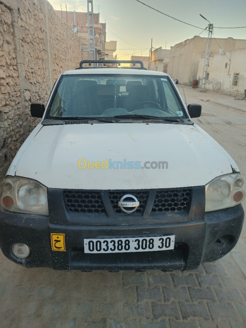 Nissan هربودي 2008 4×4