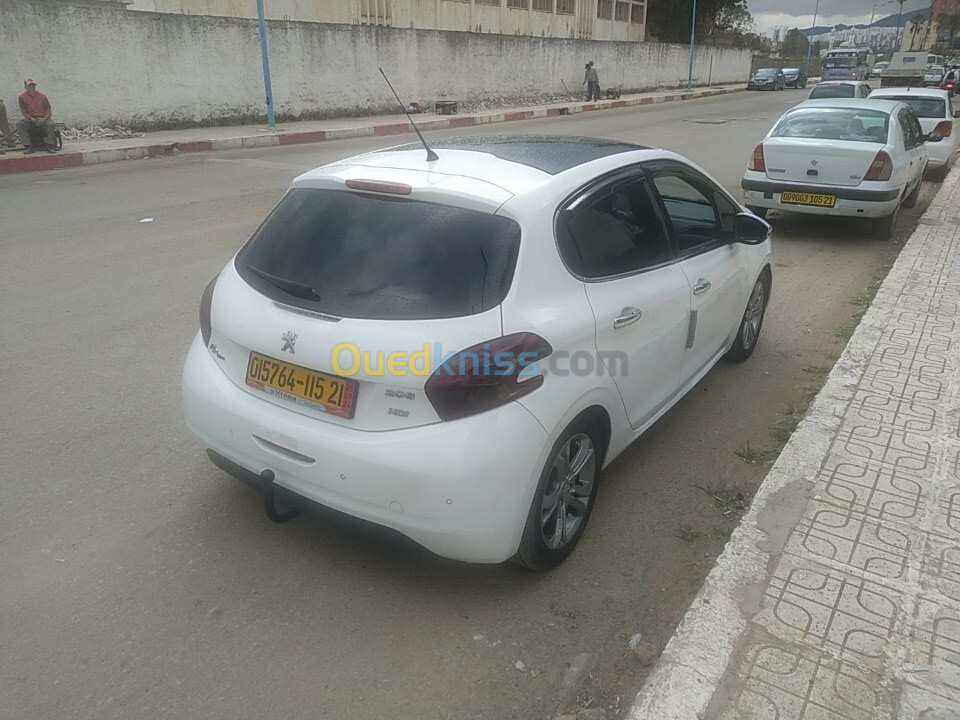 Peugeot 208 2015 Allure