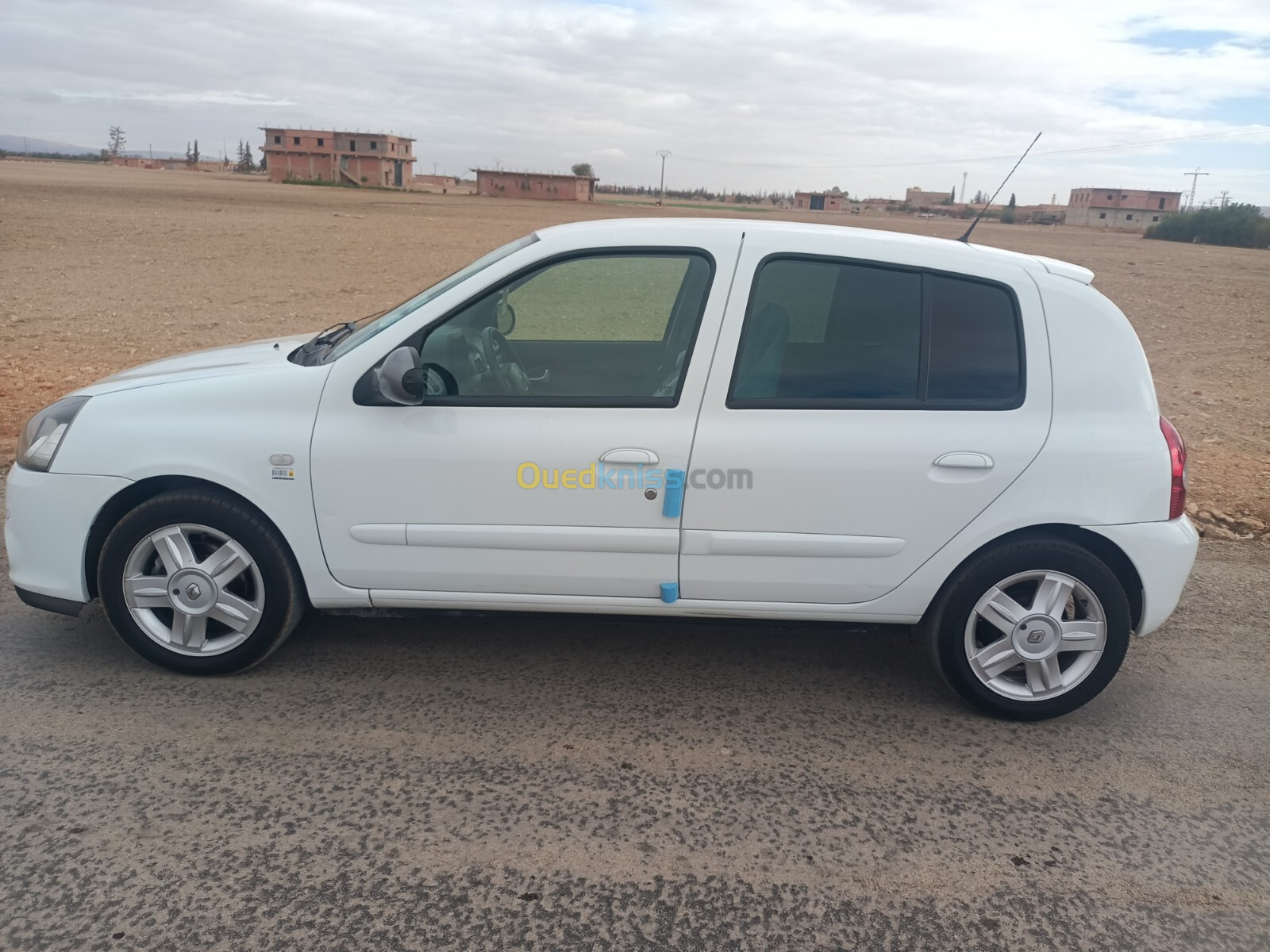 Renault Clio Campus 2015 Mongol