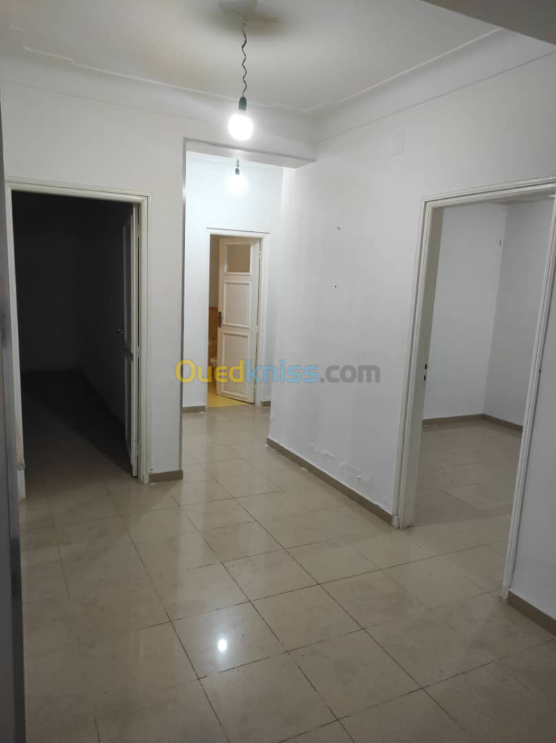 Location Appartement F4 Alger Dely brahim