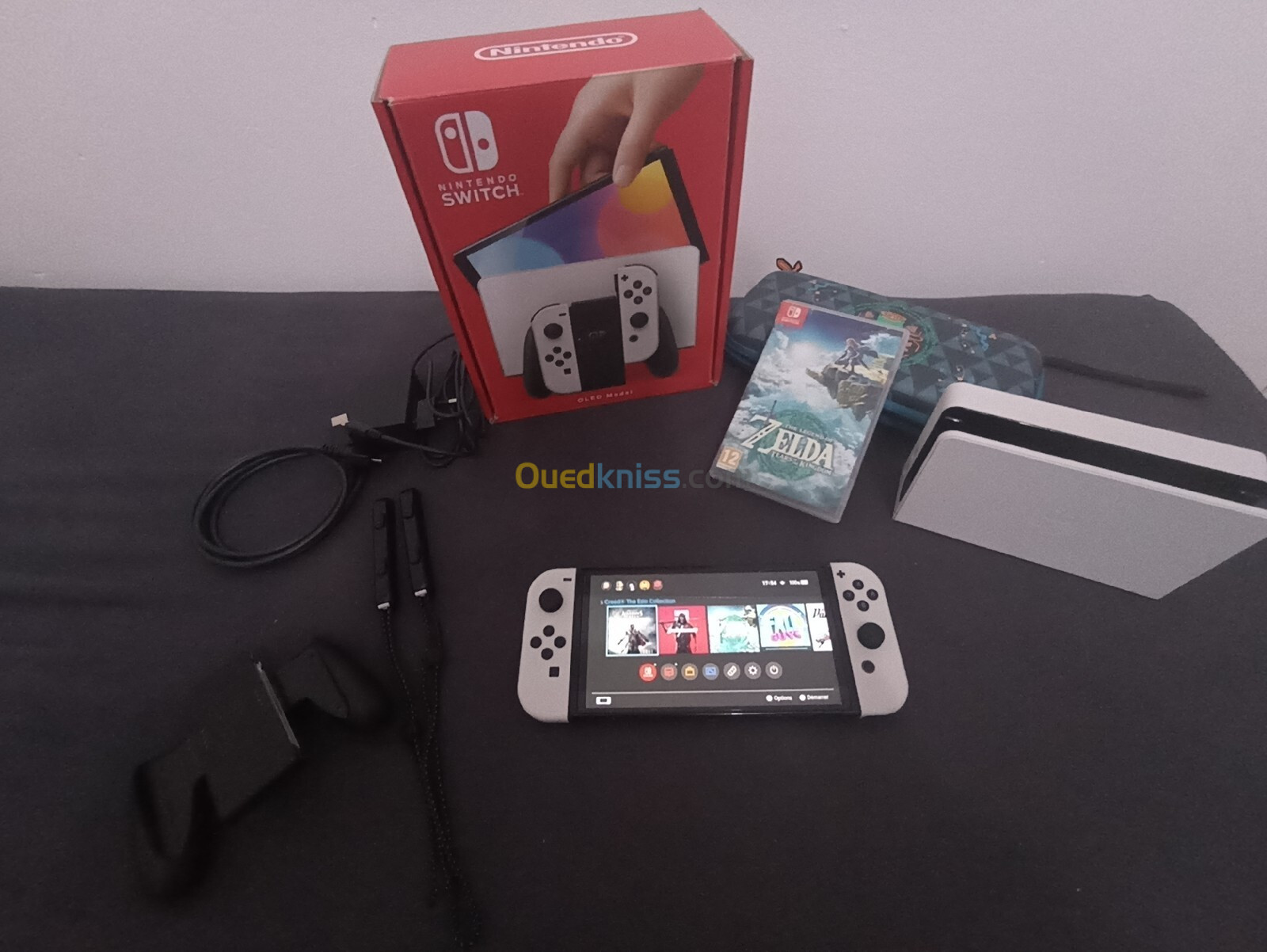 NINTENDO SWITCH V2 (OLED) 64GB+64GB carte SD + jeu Zelda tears of the kingdom 