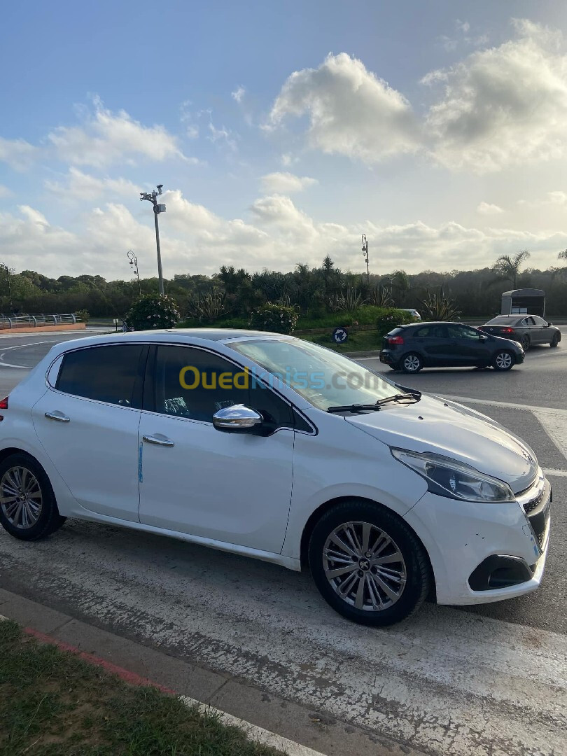 Peugeot 208 2018 Access Facelift