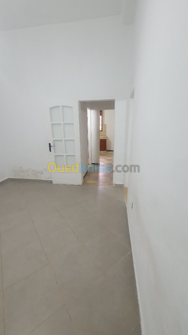 Location Niveau De Villa F3 Alger Ain benian