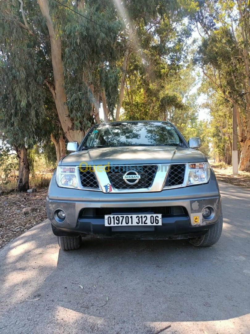 Nissan Navara 2012 Elegance 4x4