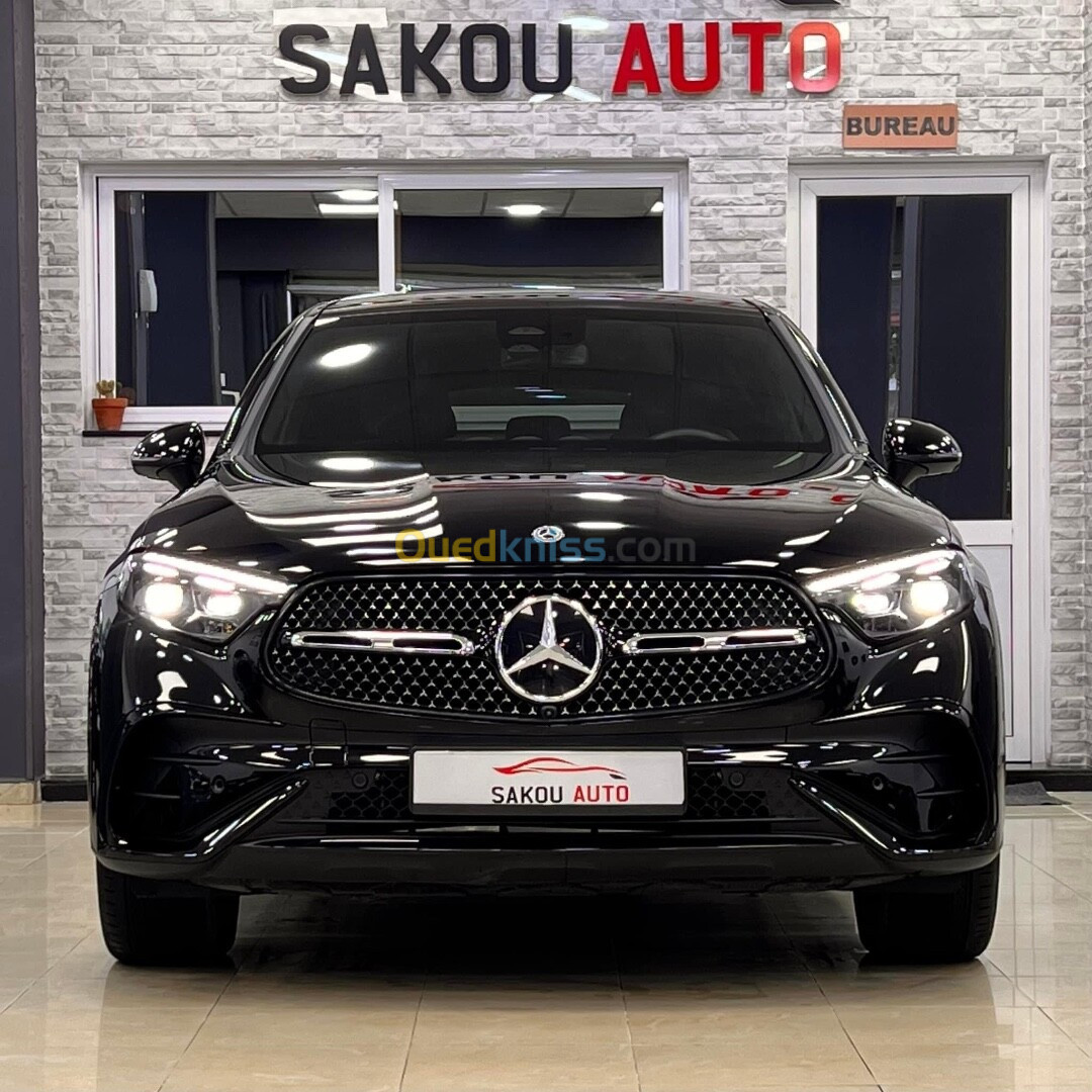 Mercedes Glc 300 2024 Amg line Pack black