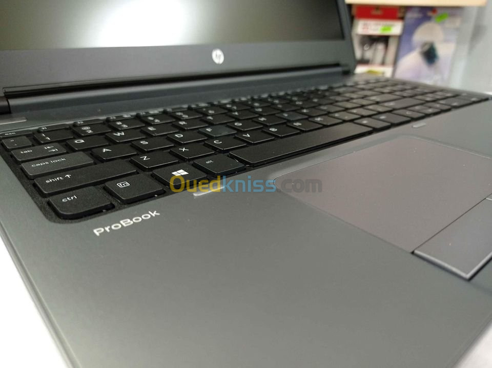 pc hp probook i5 avec port serie rs232 usage industriel .pilotage des automates