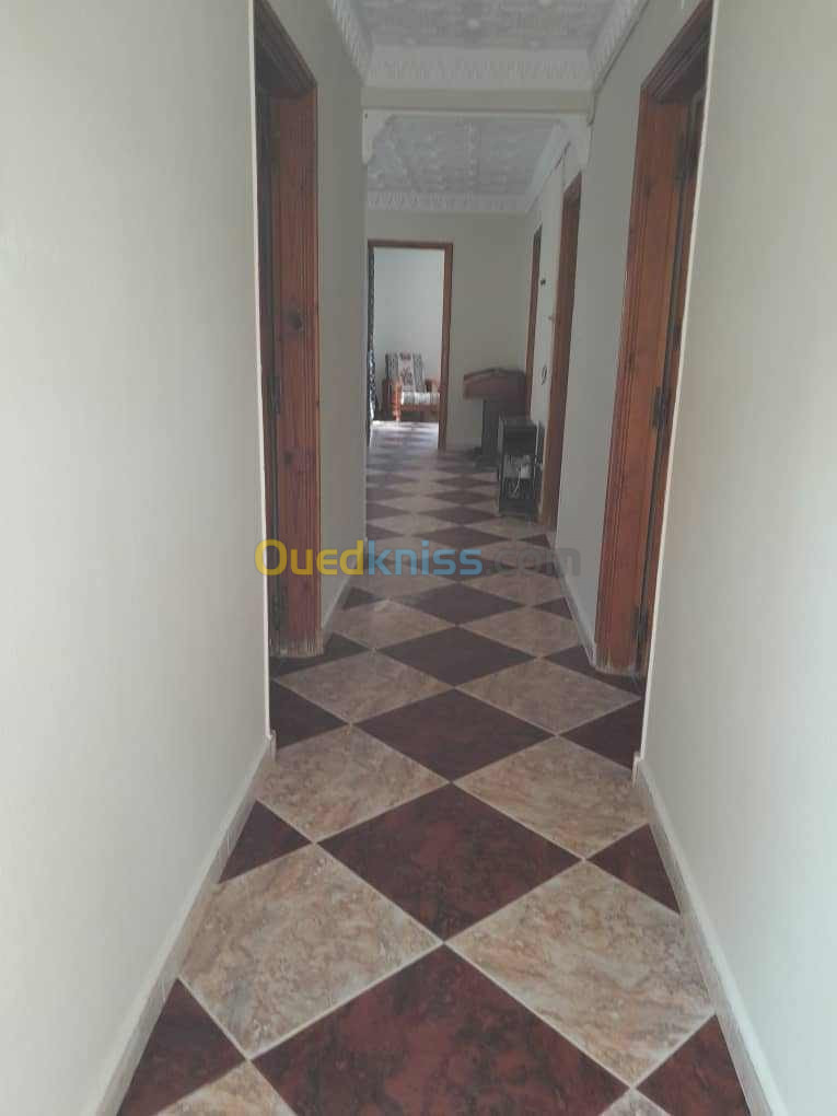 Location Appartement F4 Oran Ain el turck