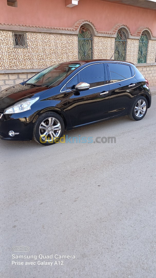 Peugeot 208 2014 Allure