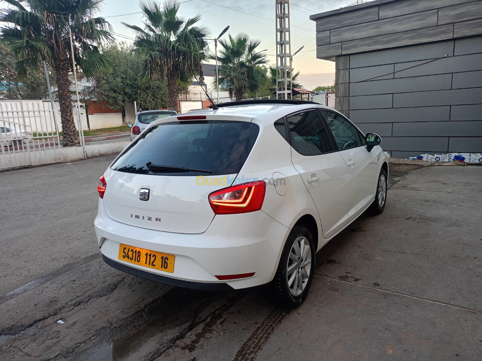 Seat Ibiza 2012 Fully +Toit ouvrant