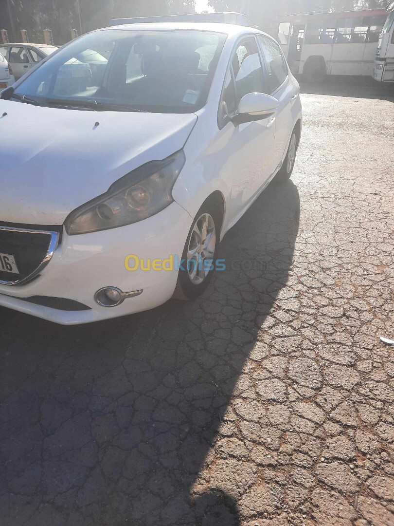 Peugeot 208 2015 208