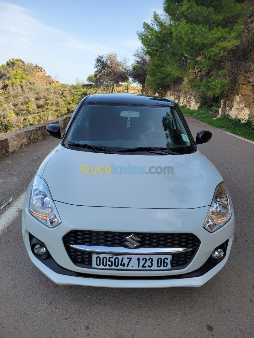 Suzuki Swift 2023 Monter carlo